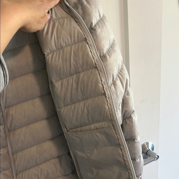 Gray Puffer Jacket - Eddie Bauer - Picture 6 of 13